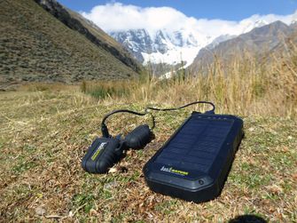 BasicNature 20 20K powerbank Qi vezeték nélküli töltéssel és napelemmel